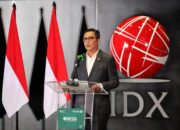 Direktur Utama Bursa Efek Indonesia Jeffrey Hendrik saat memberikan keterangan terkait rencana IPO BUMN Danantara.