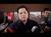 Ketua Umum PSSI Erick Thohir saat memberikan keterangan pers terkait regulasi suporter sepak bola Indonesia.