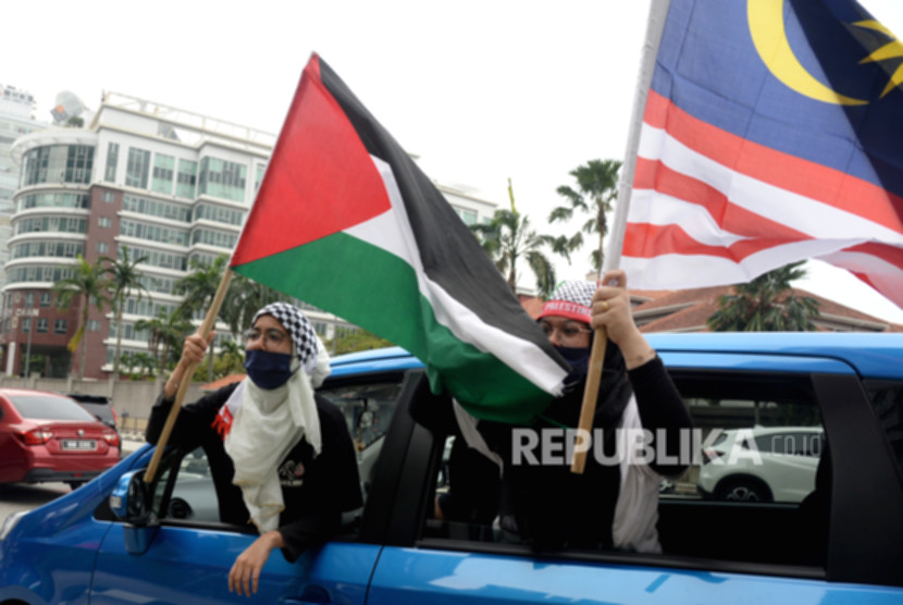 Kontainer di Pelabuhan Tanjung Pelepas yang disita otoritas Malaysia karena diduga terkait ekspor ilegal ke Israel.