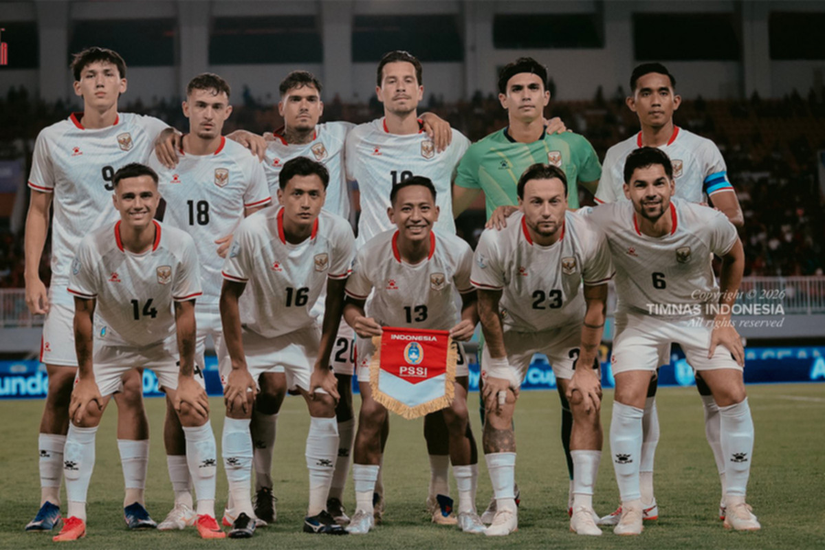 Pemain Timnas Indonesia tampak kecewa usai laga melawan Vietnam di Stadion Pakansari