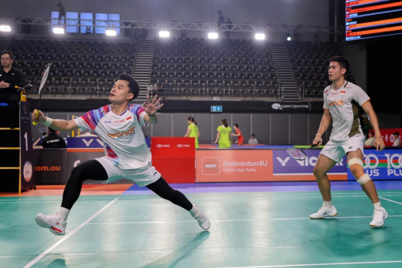 Leo Rolly Carnando dan Daniel Marthin beraksi di lapangan bulu tangkis Taipei Open 2026.