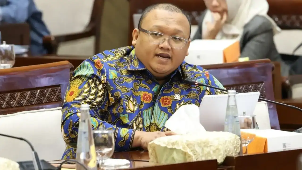 muhammad kholid desak pemerintah segera putuskan tambahan tkd demi bayar gaji asn